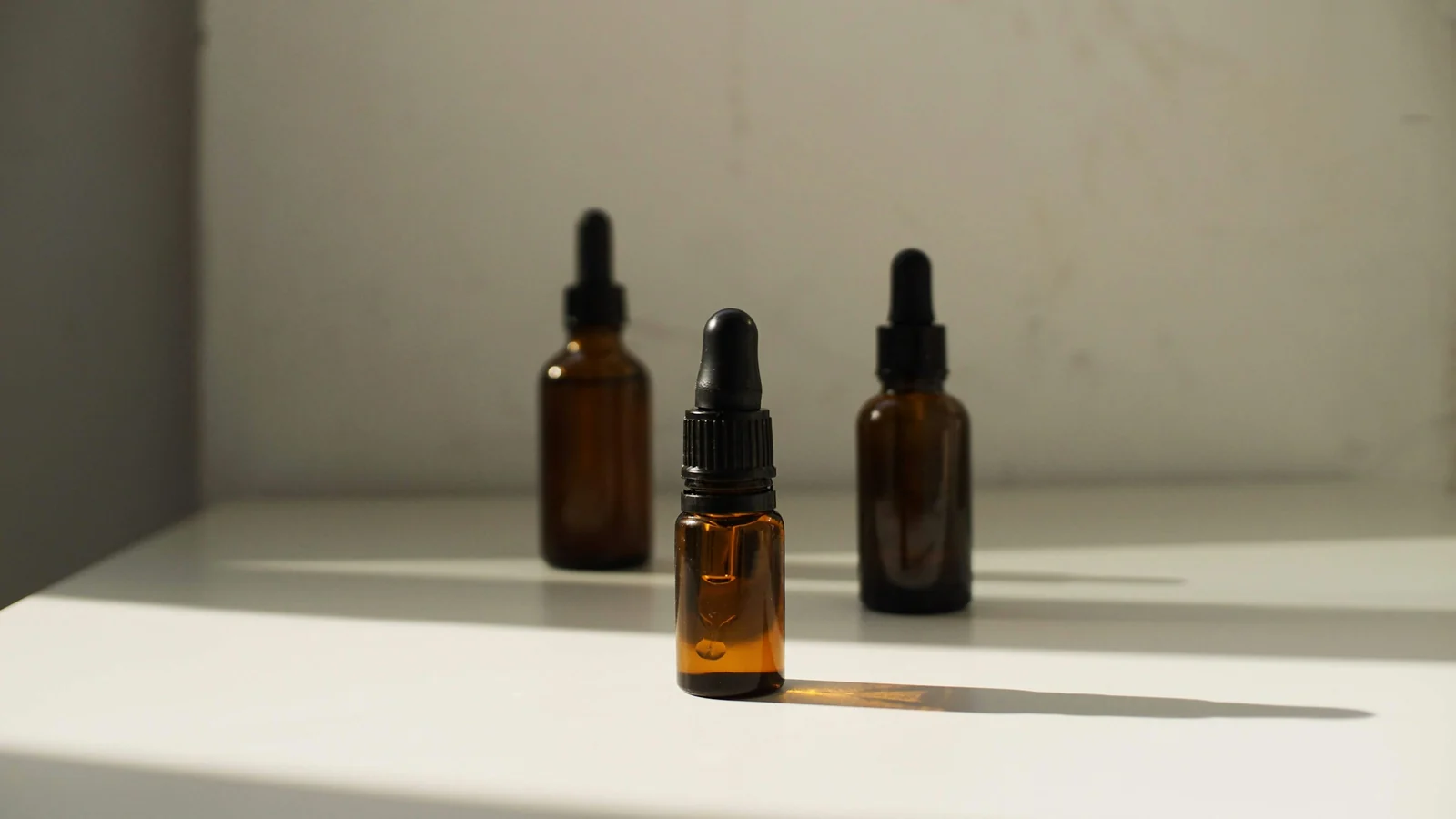 Amber serum bottles